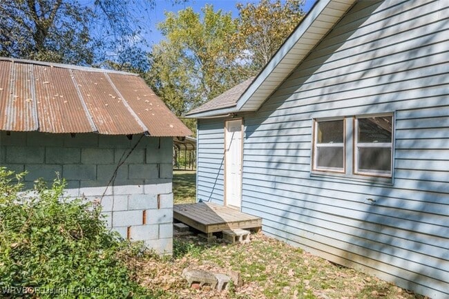 Building Photo - 15615 Hopewell Way