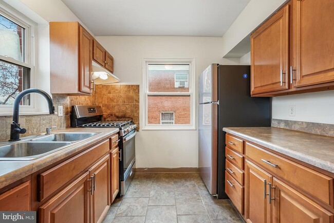 Building Photo - 6212 Carters Ln