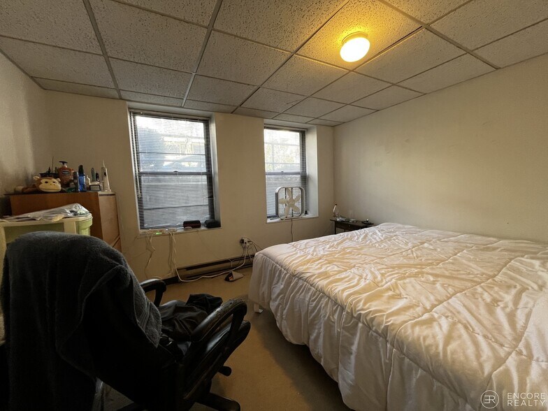 Building Photo - 11 Stearns Rd