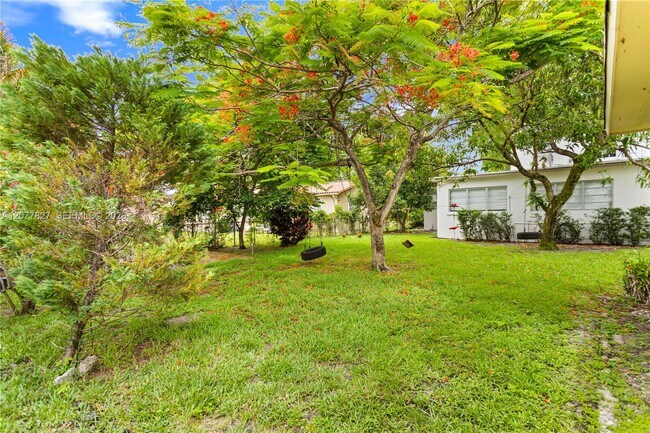 Building Photo - 72 Palmetto Dr