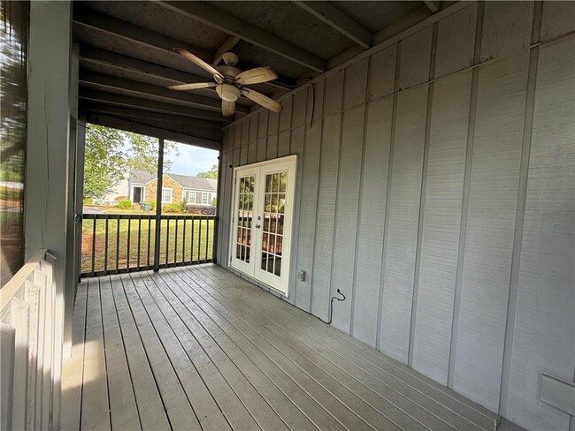 Building Photo - 405 Oak Harbor Ct