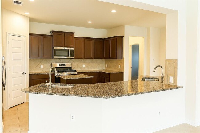 Building Photo - 208 Durata Dr