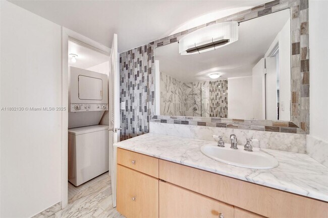 Building Photo - 6423 Collins Ave