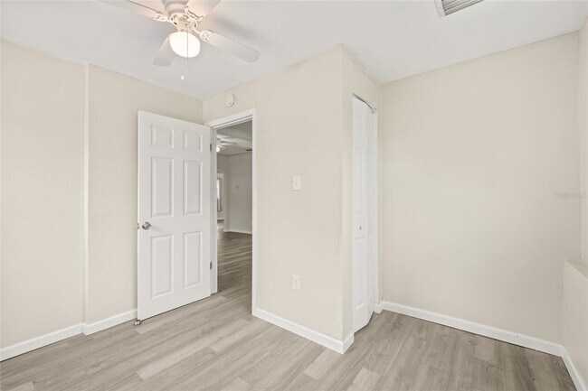 Building Photo - 4350 1st Ave S