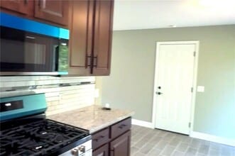 Building Photo - 907 N 14th St