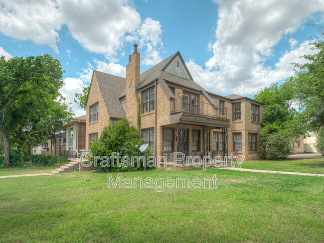 Building Photo - 2301 N Florida Ave