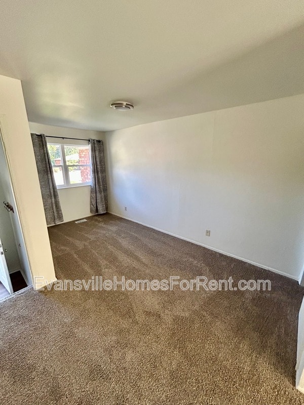 Building Photo - 2333-2333 Vogel Rd