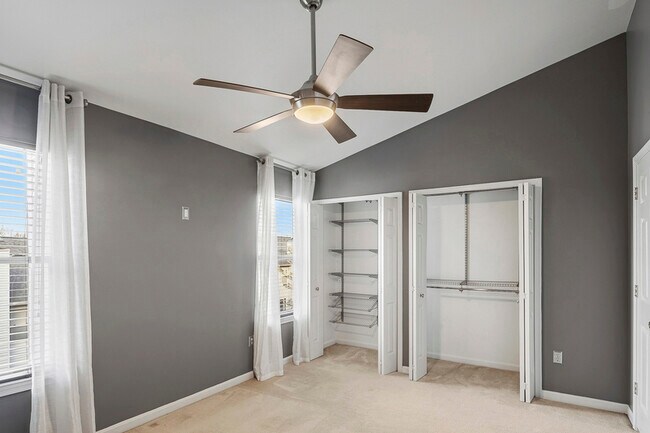 Building Photo - 1 Lanhill Ct