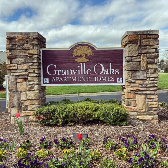 Granville Oaks Apartment Homes 2162 Mill Stream Cir Creedmoor NC