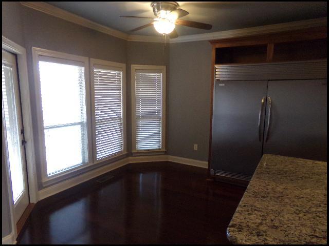 Building Photo - 3153 Stonewall Dr