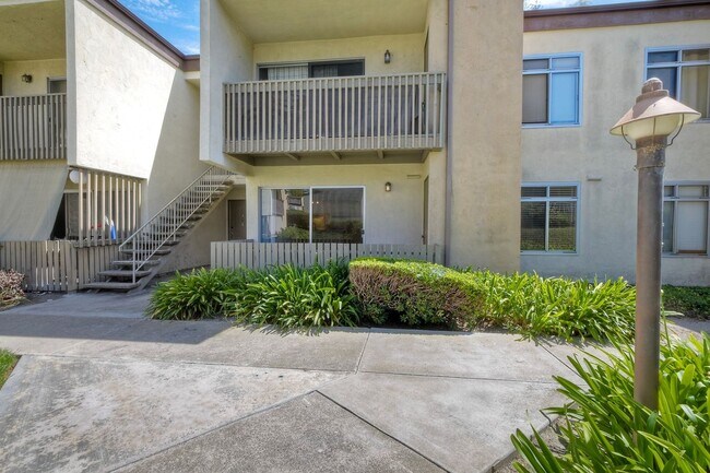 Building Photo - 432 Edgehill Ln