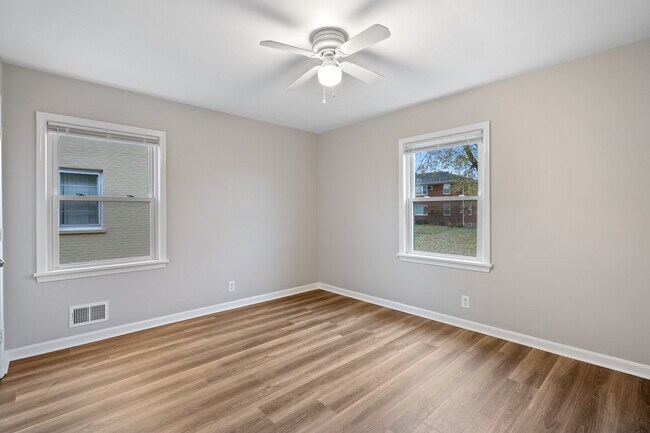 Building Photo - Abigail