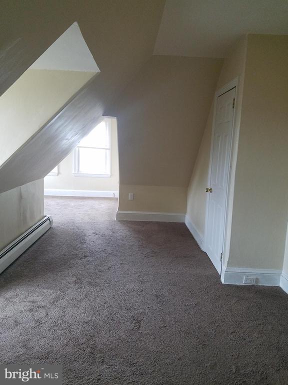 Building Photo - 511 Morton Ave