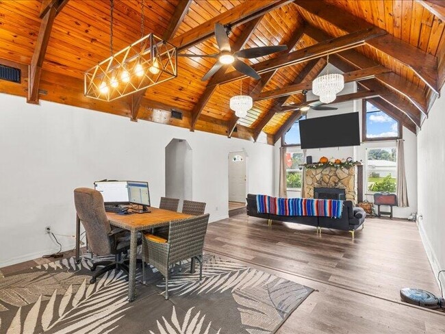 Building Photo - 1297 SE Floresta Dr