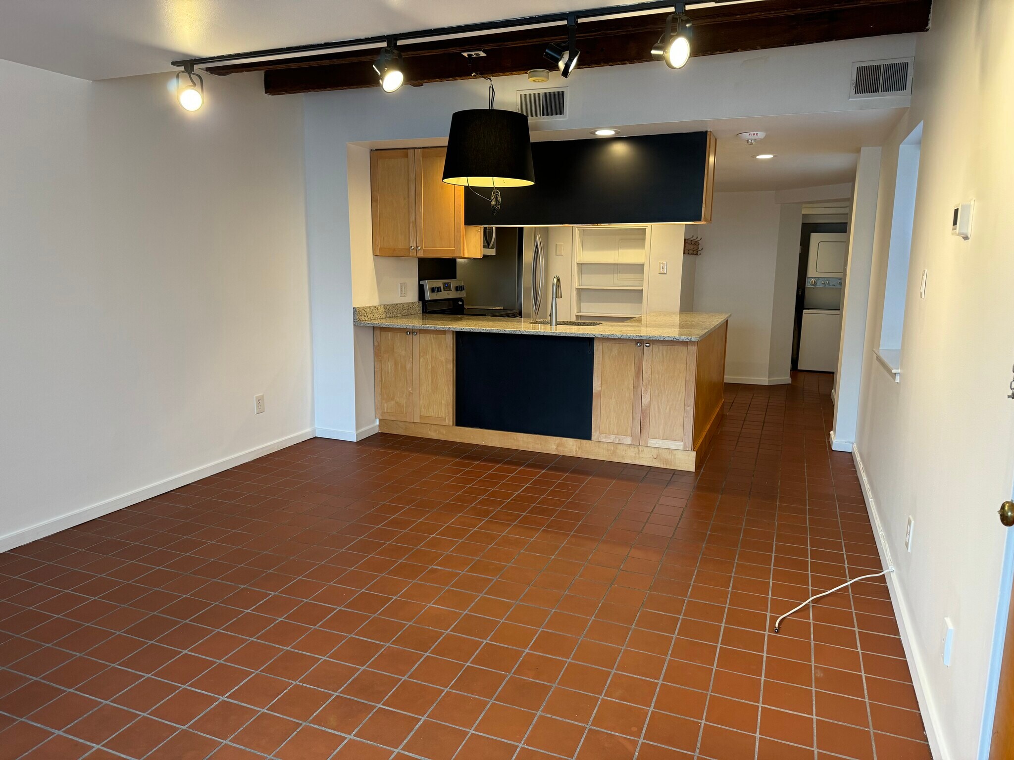 Building Photo - 217 Vine St