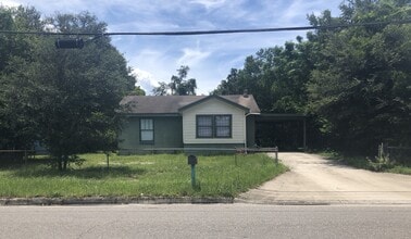 Building Photo - 115 Longfellow Blvd