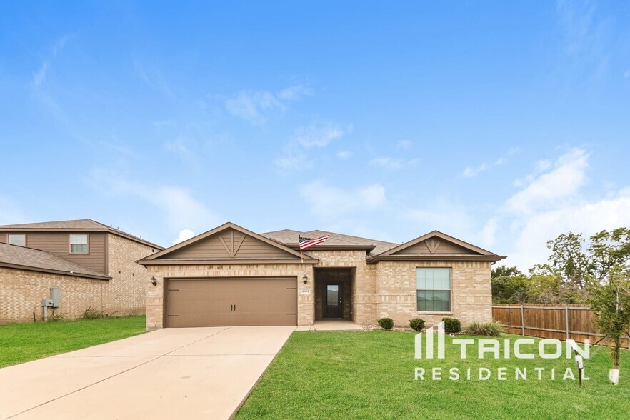Primary Photo - 1603 Cotton Blossom Ln