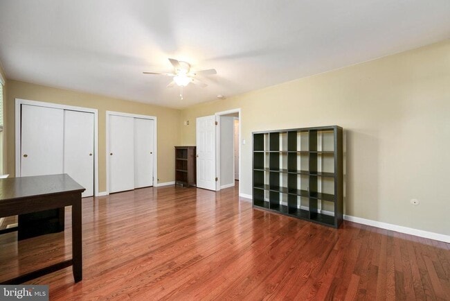 Building Photo - 723 Kings Croft Dr