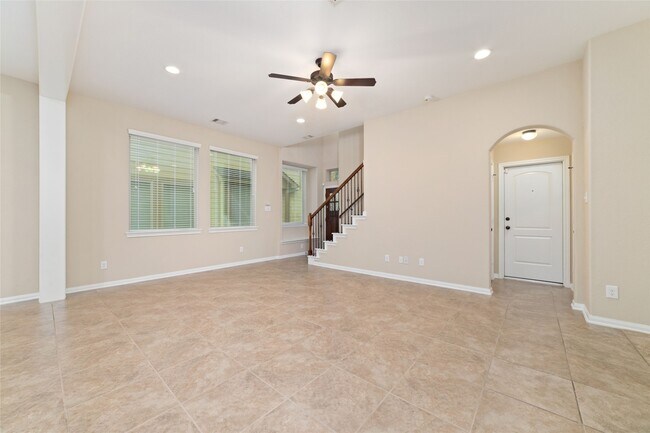 Building Photo - 9 Cheswood Manor Drive