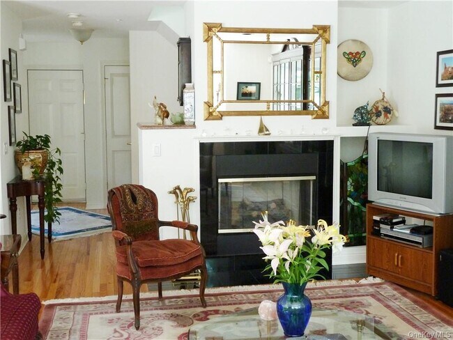 Building Photo - 107 Winding Ridge Rd