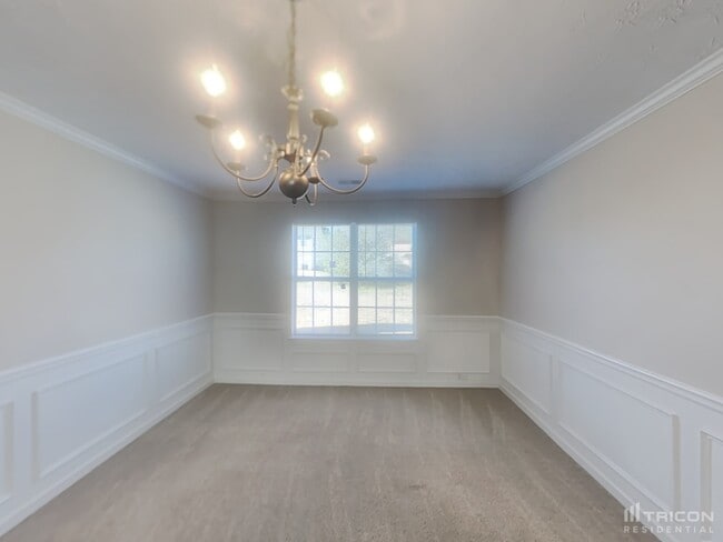 Building Photo - 3755 Renfroe Ave