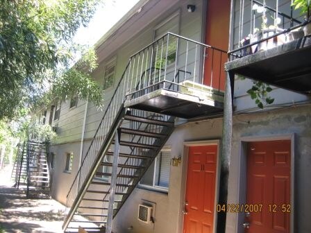 Building Photo - 2428 Belvedere Ave