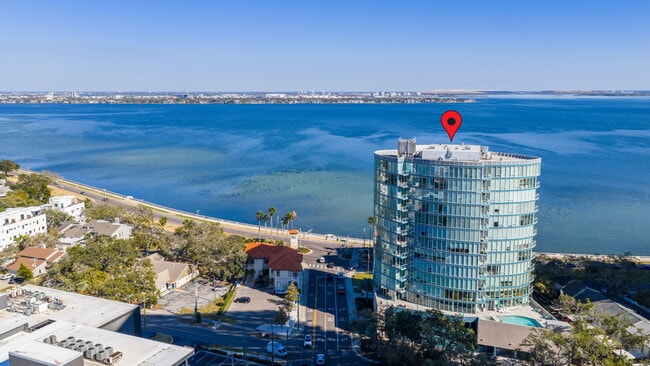 Building Photo - 2900 W Bay to Bay Blvd