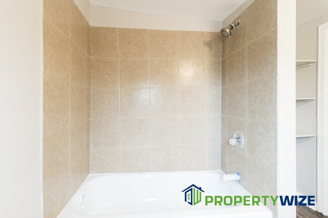 Building Photo - 517 Mosher St