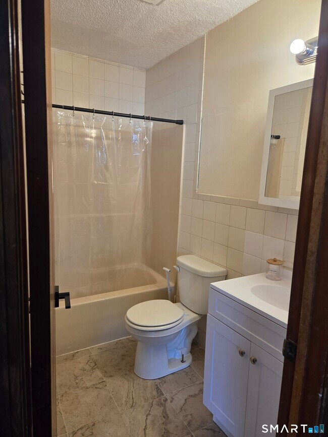 Building Photo - 1101 Highland Ave