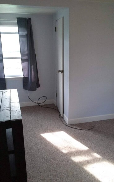 Building Photo - 2044 Belton St