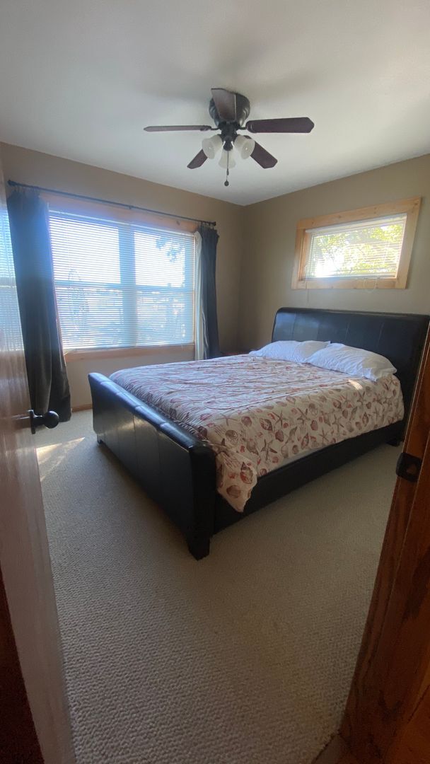 Building Photo - Furnished 2 Bedroom Home for Rent on Lake ...