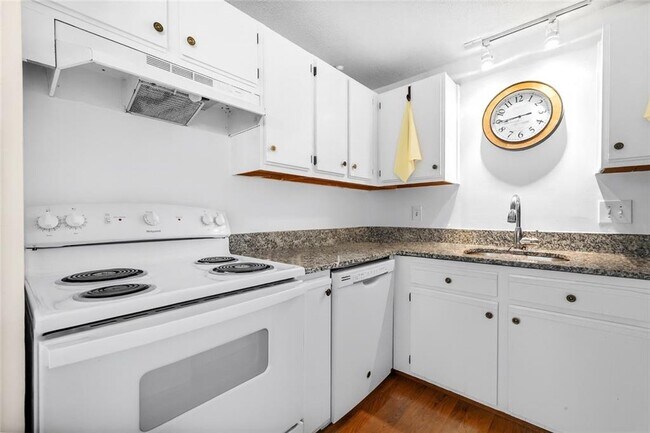Building Photo - 66 Girard Ave