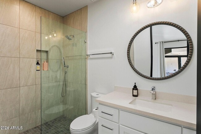 Building Photo - 6718 E San Juan Ave