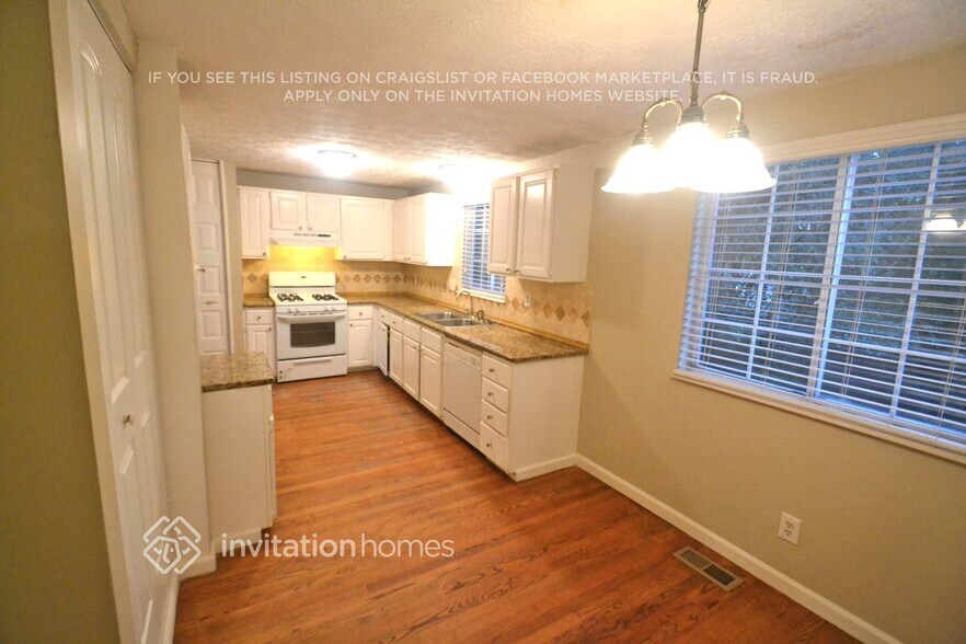 Building Photo - 5571 Dove Trce