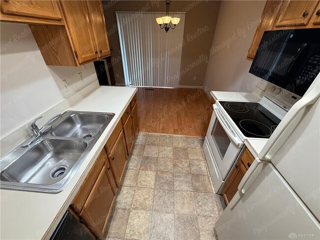 Building Photo - 9765 Centerville Creek Ln