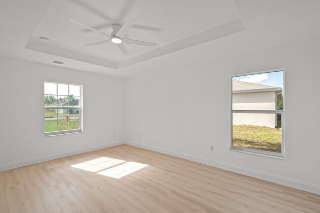 Building Photo - 12829 SW 38th Cir