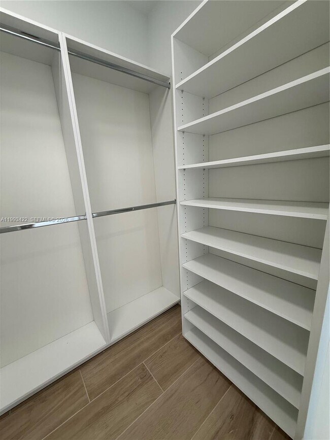 Building Photo - 1981 SW 33rd Ave