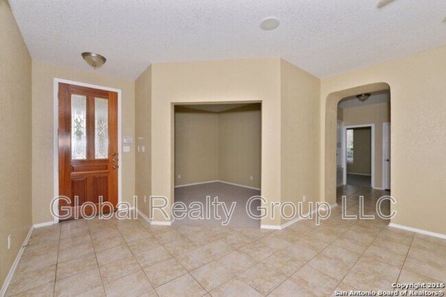 Building Photo - 1215 Sun Island