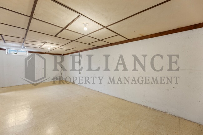 Building Photo - 1106 Inverness Dr