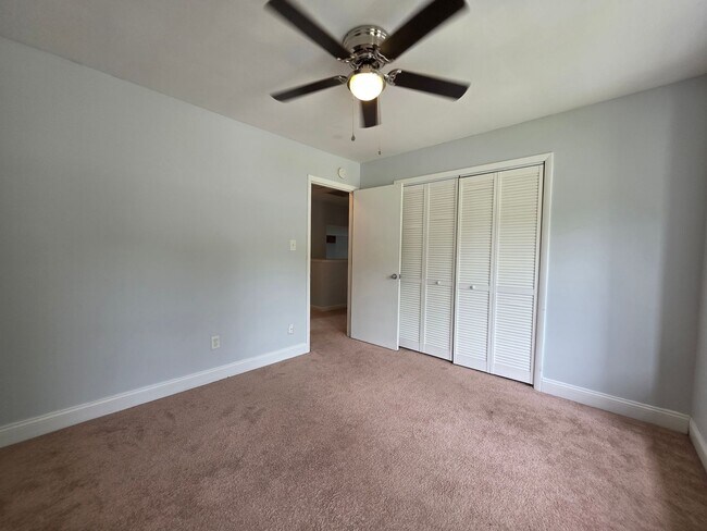 Building Photo - Charming 3-Bedroom Retreat Near Camp Lejeune's Main Gate