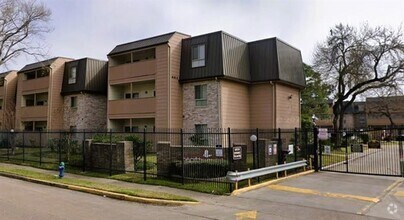 Building Photo - 8421 Hearth Dr
