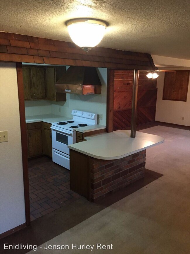 Building Photo - 1 br, 1 bath House - 1025 W. Maine