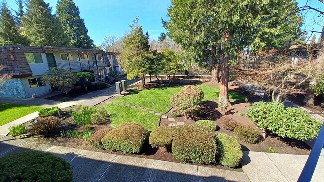 Jade West Apartments - Eugene Oregon - Jade West Apartments