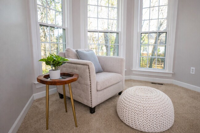 Building Photo - 10315 Rougemont Ln