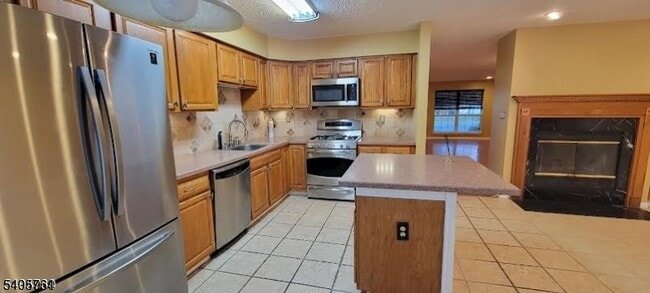 Building Photo - 6 Cabot Way