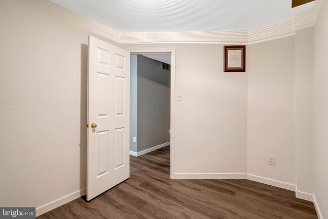 Building Photo - 5617 Gosling Dr