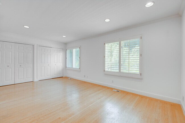 Building Photo - 15 Niven Way