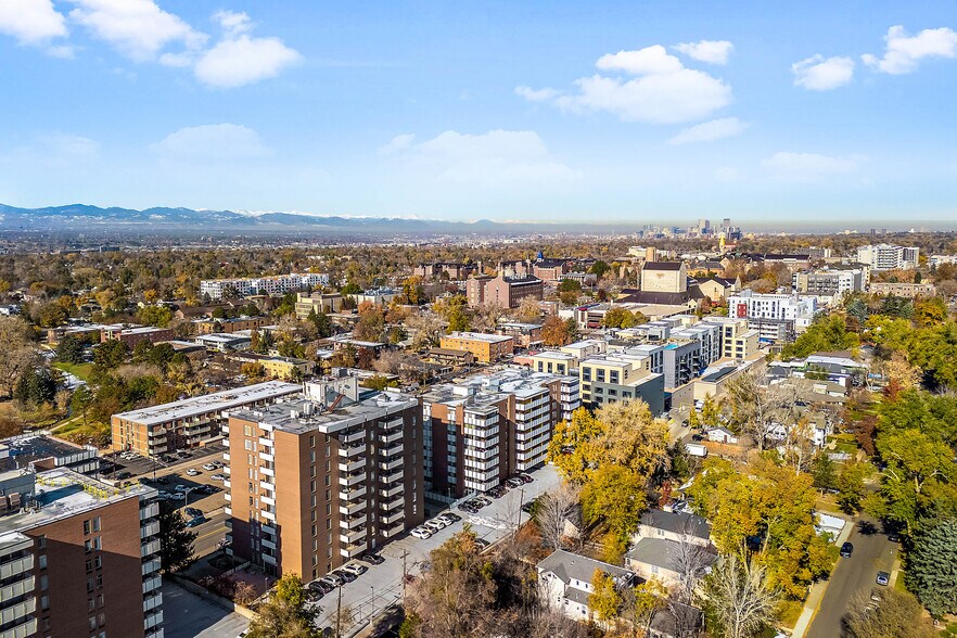Building Photo - ReNew University Row