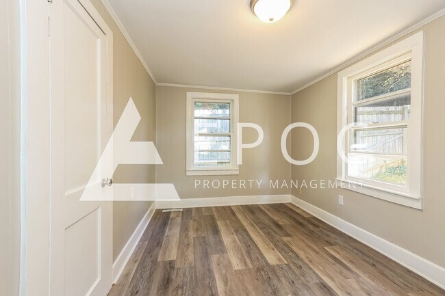 Building Photo - 1308 Madison St