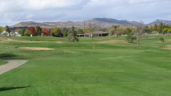 Golf course views - 2480 Chama Ave